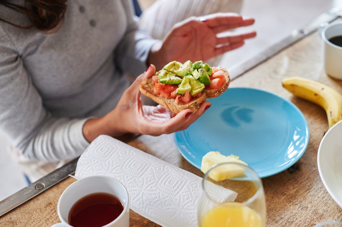 This Cardiologist-Approved Food Chart Takes the Guesswork Out of a Heart-Healthy Diet