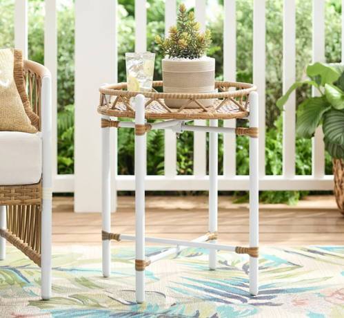 Better Homes and Gardens Lilah Outdoor 20" End Table, White