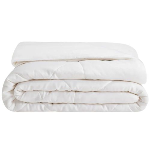 Best for hot sleepers: Cozy Earth Bamboo Viscose Comforter