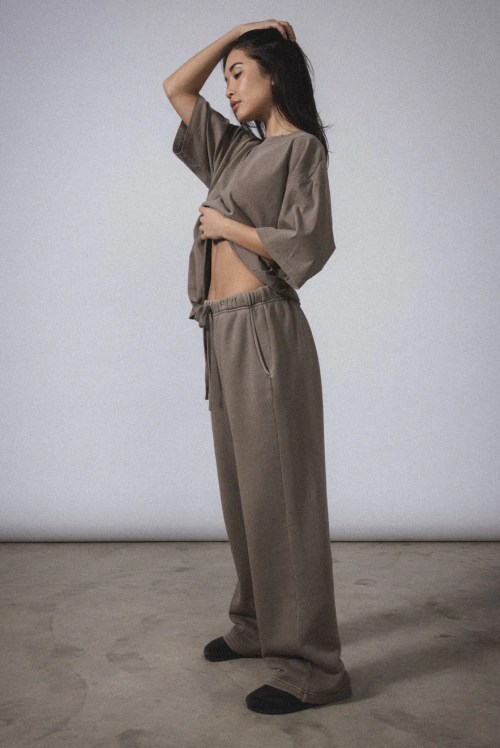 Elwood Core Straight Leg Sweatpant