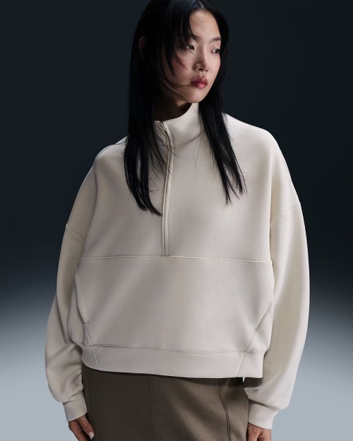 Nike 24.7 ImpossiblySoft Dri-FIT Oversized 1/2-Zip Top